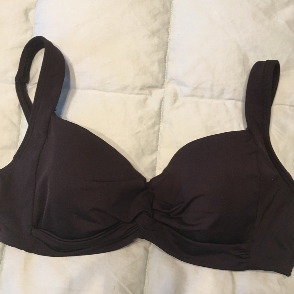 Lands’ End twist front bikini top